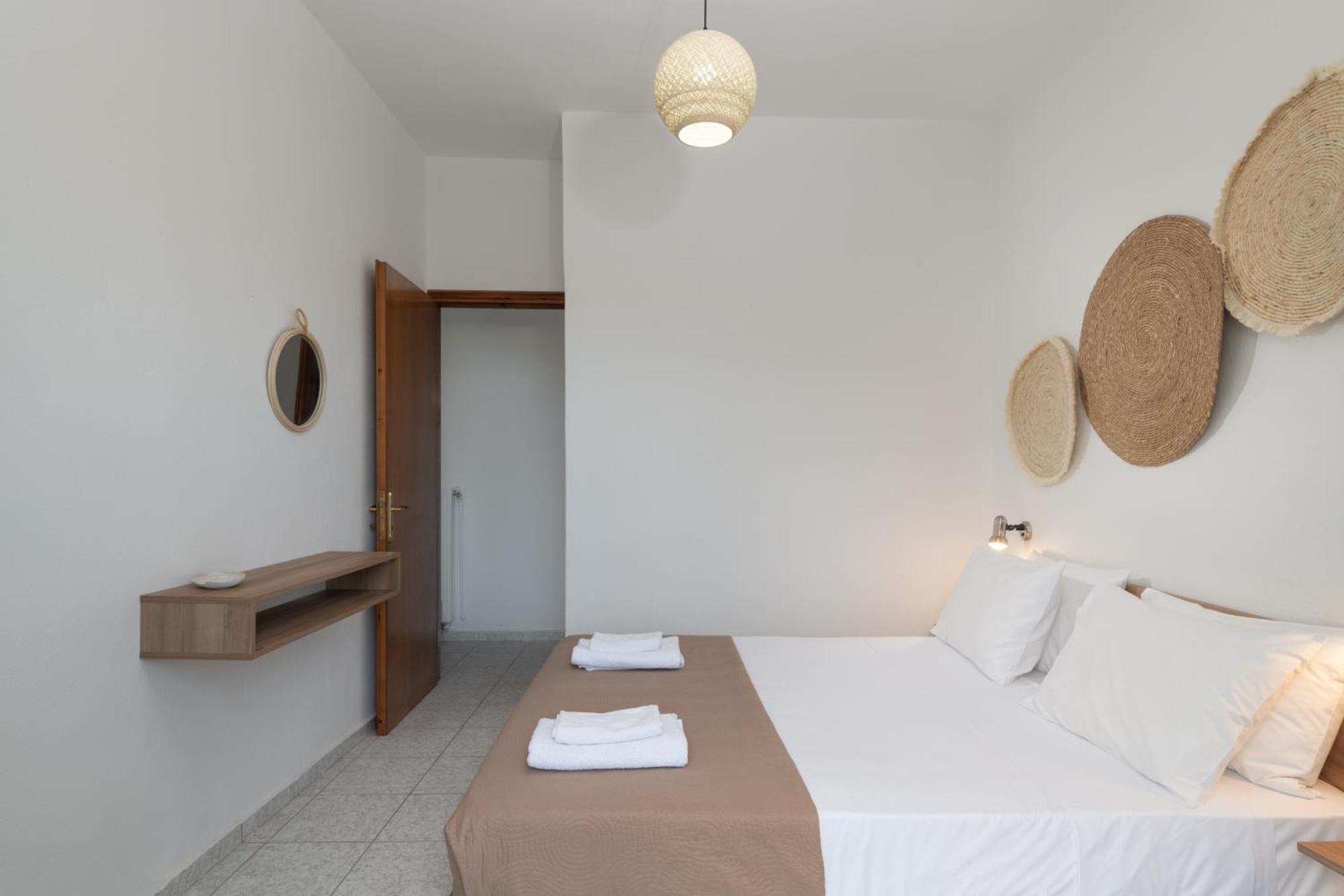 Treasure Of Herbs Complex Apartment Panormos (Crete)