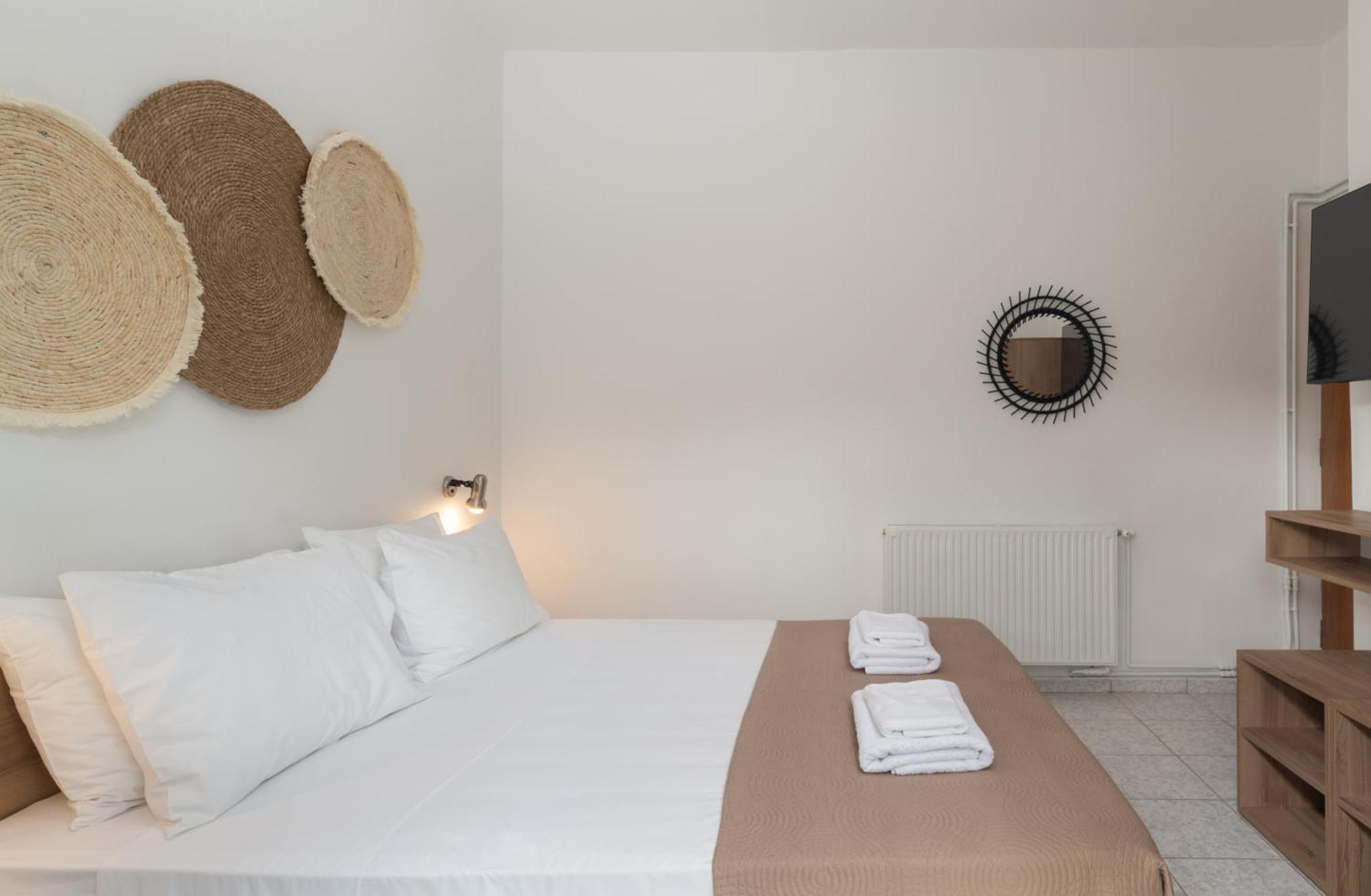 Treasure Of Herbs Complex Apartment Panormos (Crete)